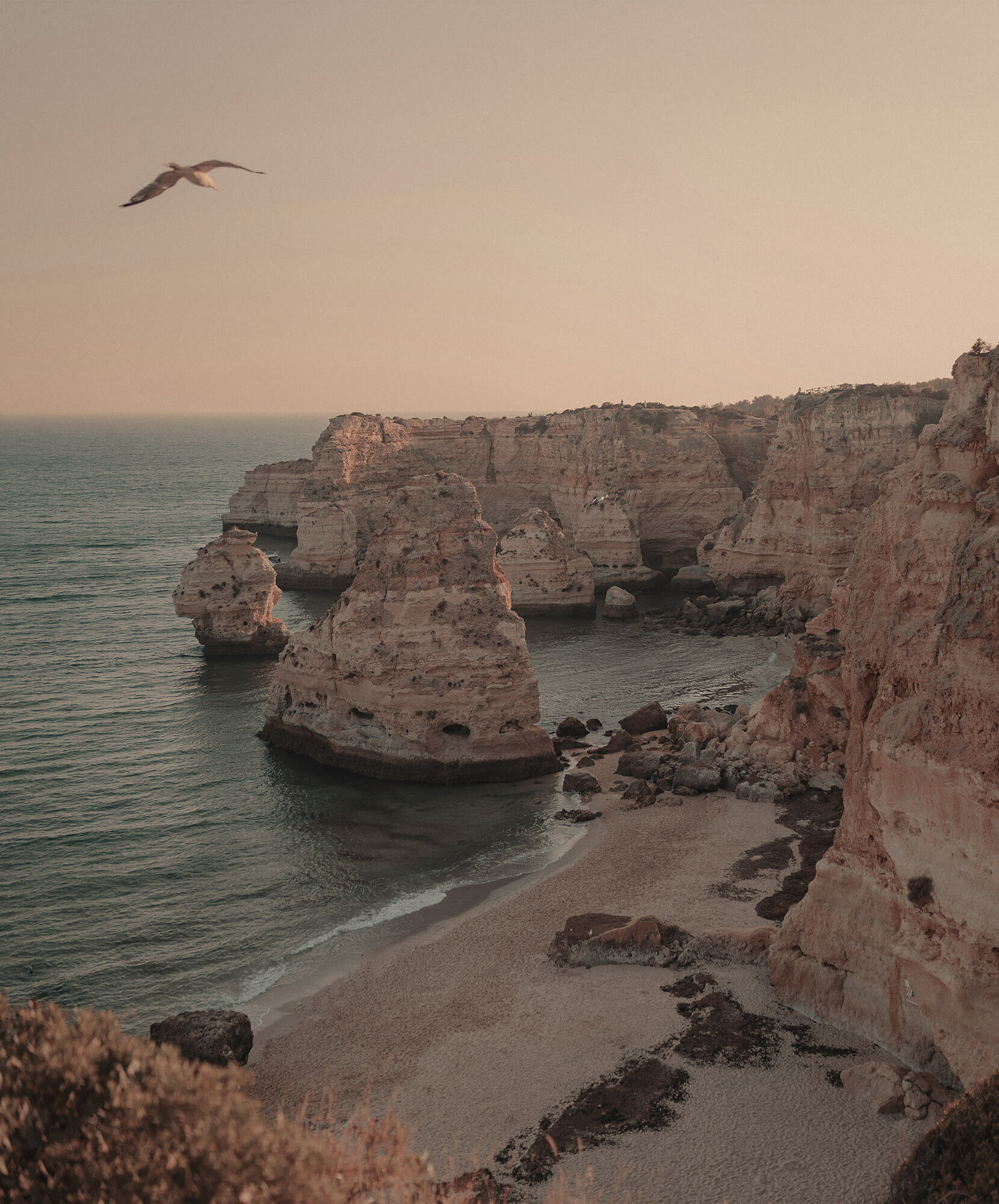 viaje-autor-chavi-nandez-portugal-algarve-playa.jpg - Pangea Viajes